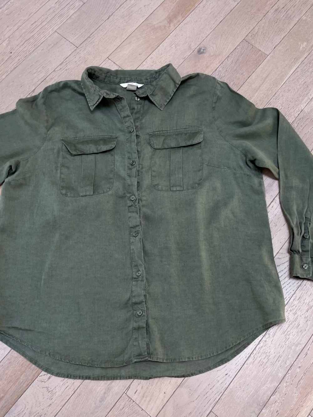 H & M Long Sleeve Blouse Women's Size 14 100% Linen Army Green Button Down  good